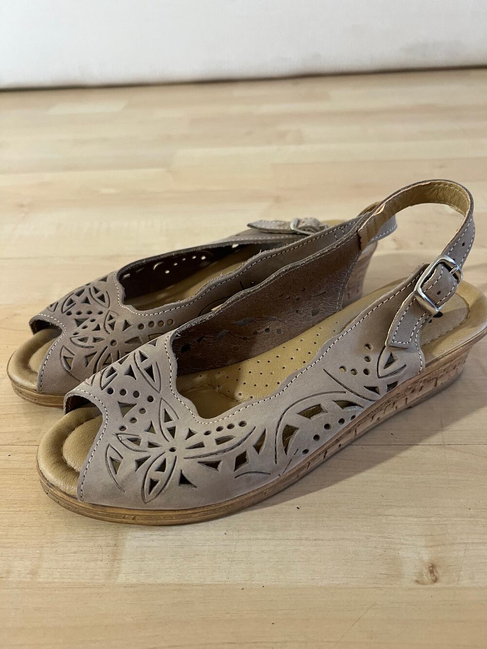 Spring Step Taupe Leather Cutout Slingback Wedge Sandals Women Size 37 US 6.5-7